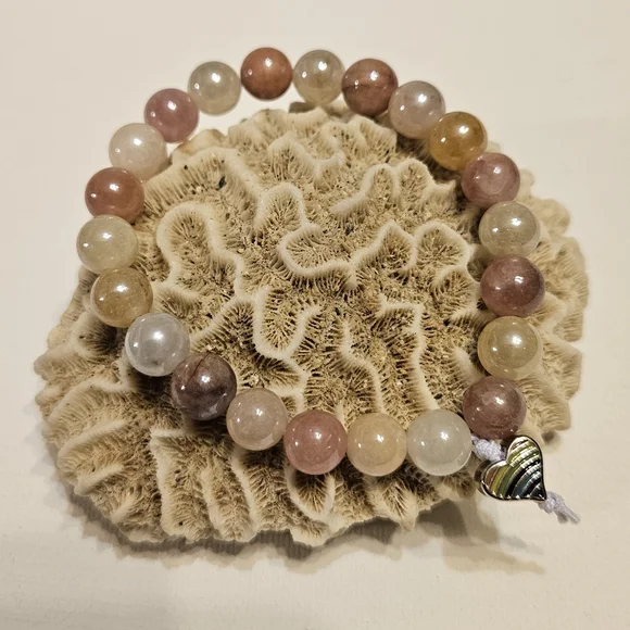Elegant SUNSTONE Beaded Stretch Bracelet with Colorful Heart Charm ♡ Handmade ♡ - Picture 7 of 10